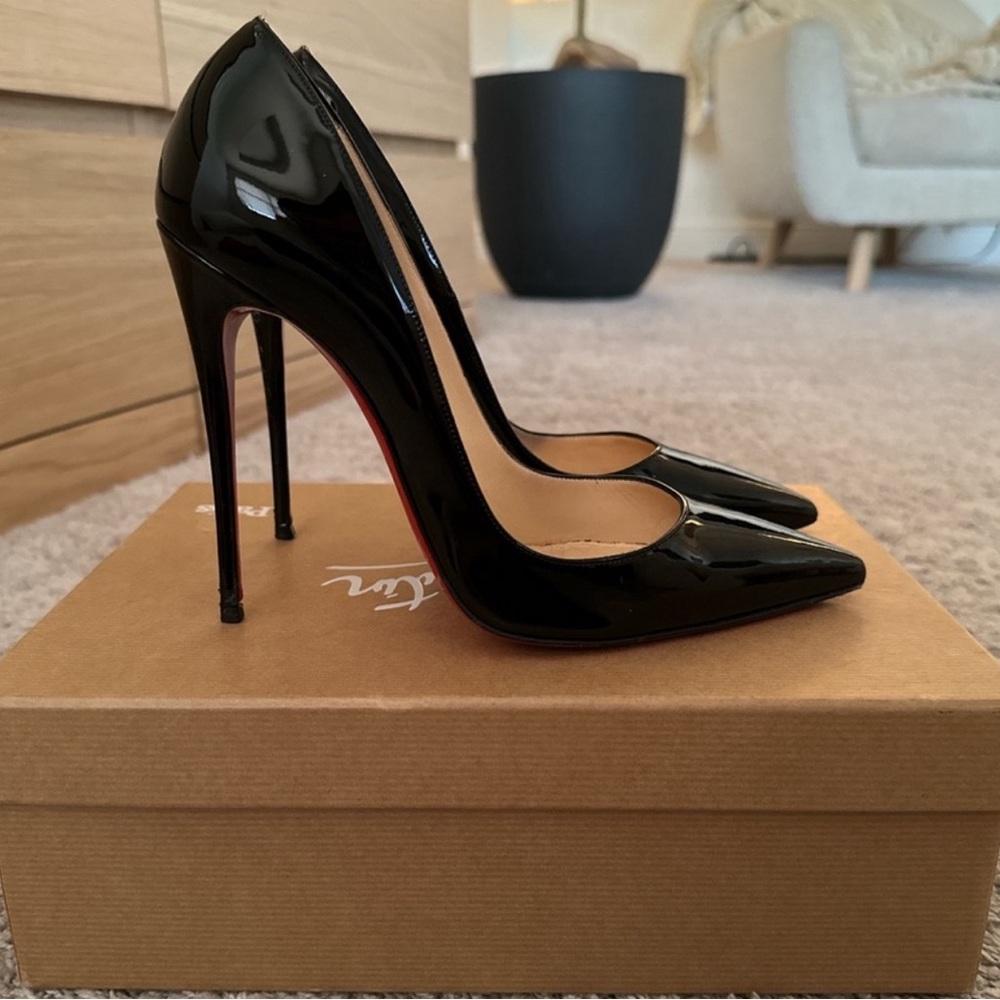 Christian Louboutin Black Heels So Kate Size 38.5 (US 8.5). Too small, need 39.5